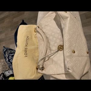 Artsy Louis Vuitton